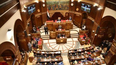 محمد أبو العلا يترأس الجلسة الافتتاحية ويعاونه النائبين محمد طارق نصير وأحمد خالد بوصفهما أصغر الأعضاء سنا تحت 35 عامًا - الخليج الان