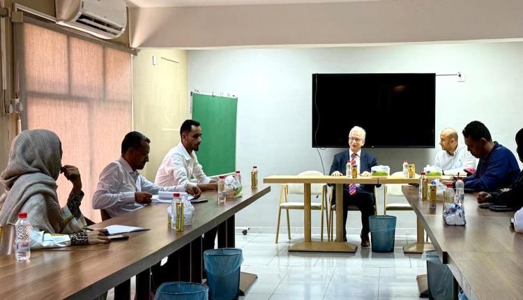 لقاء يجمع سفير جمهورية ألمانيا الاتحادية بفريق مشاورات شباب عدن