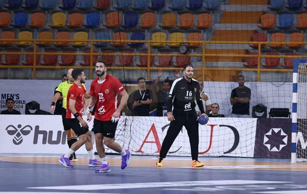 رجال يد الأهلي يتأهلون إلى ربع نهائي بطولة إفريقيا بالعلامة الكاملة بعد اكتساح البوليس الرواندي - الخليج الان