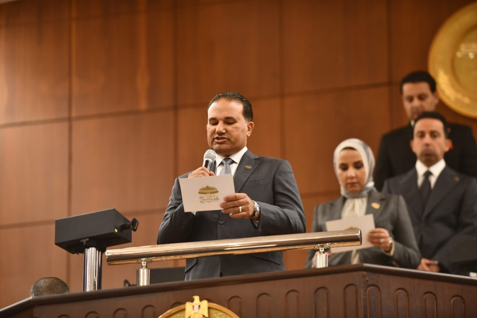 النائب تامر عبد الحميد يؤدى اليمين الدستورية بمجلس الشيوخ 2025 ويؤكد على إحترامه الدستور والقانون - الخليج الان