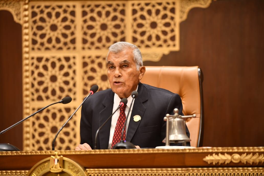 رئيس البرلمان يهنئ المستشار عصام الدين فريد رئيس مجلس الشيوخ - الخليج الان