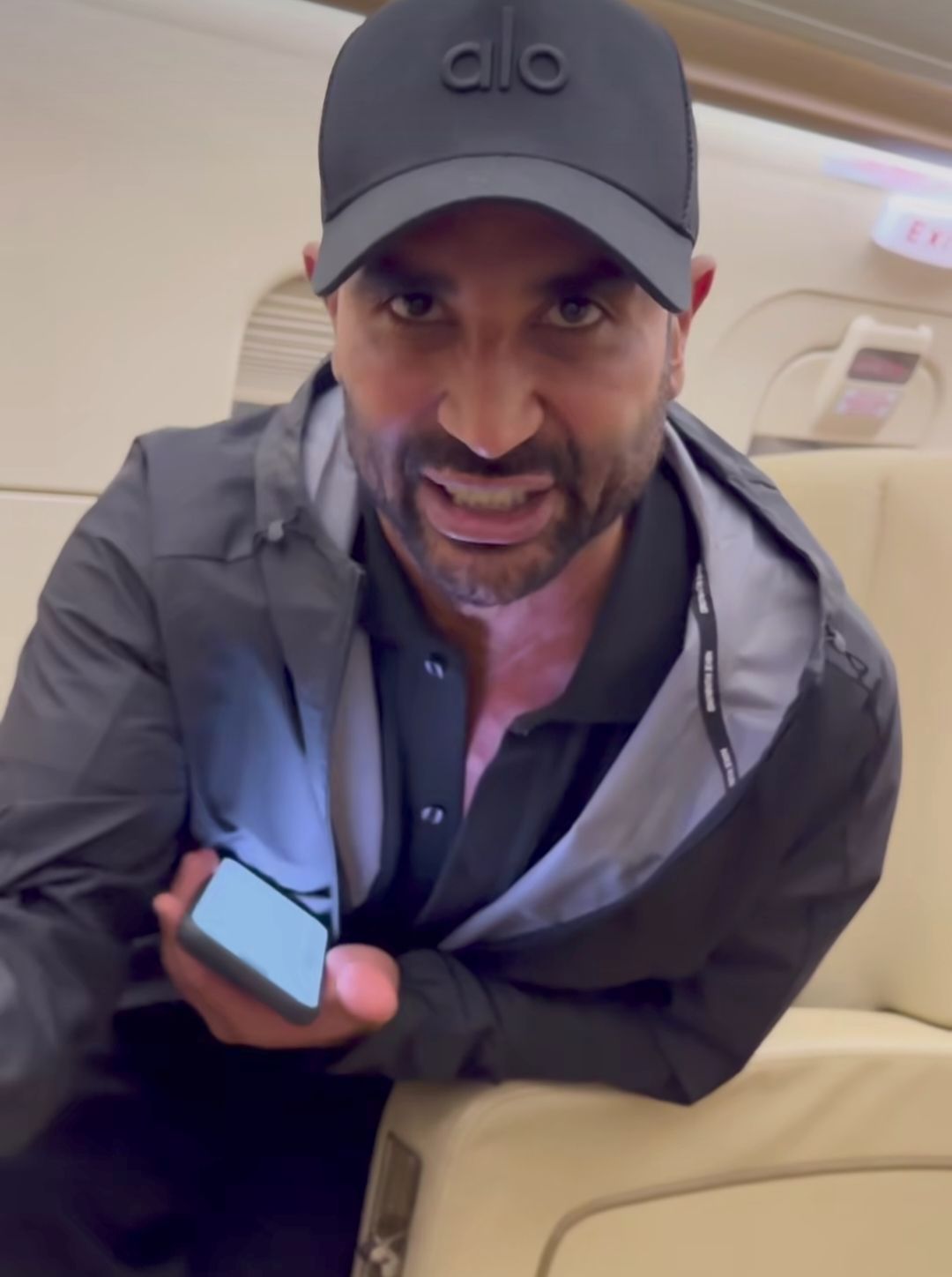 غاضبًا.. أحمد سعد يعلن عن حفله في ألمانيا بهذه الطريقة - الخليج الان