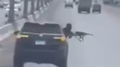 تفاصيل إطلاق قائد سيارة ملاكي رصاص حي من سلاح نارى على قائد سيارة "ربع نقل" بطرق سريع بالإسماعيلية - الخليج الان