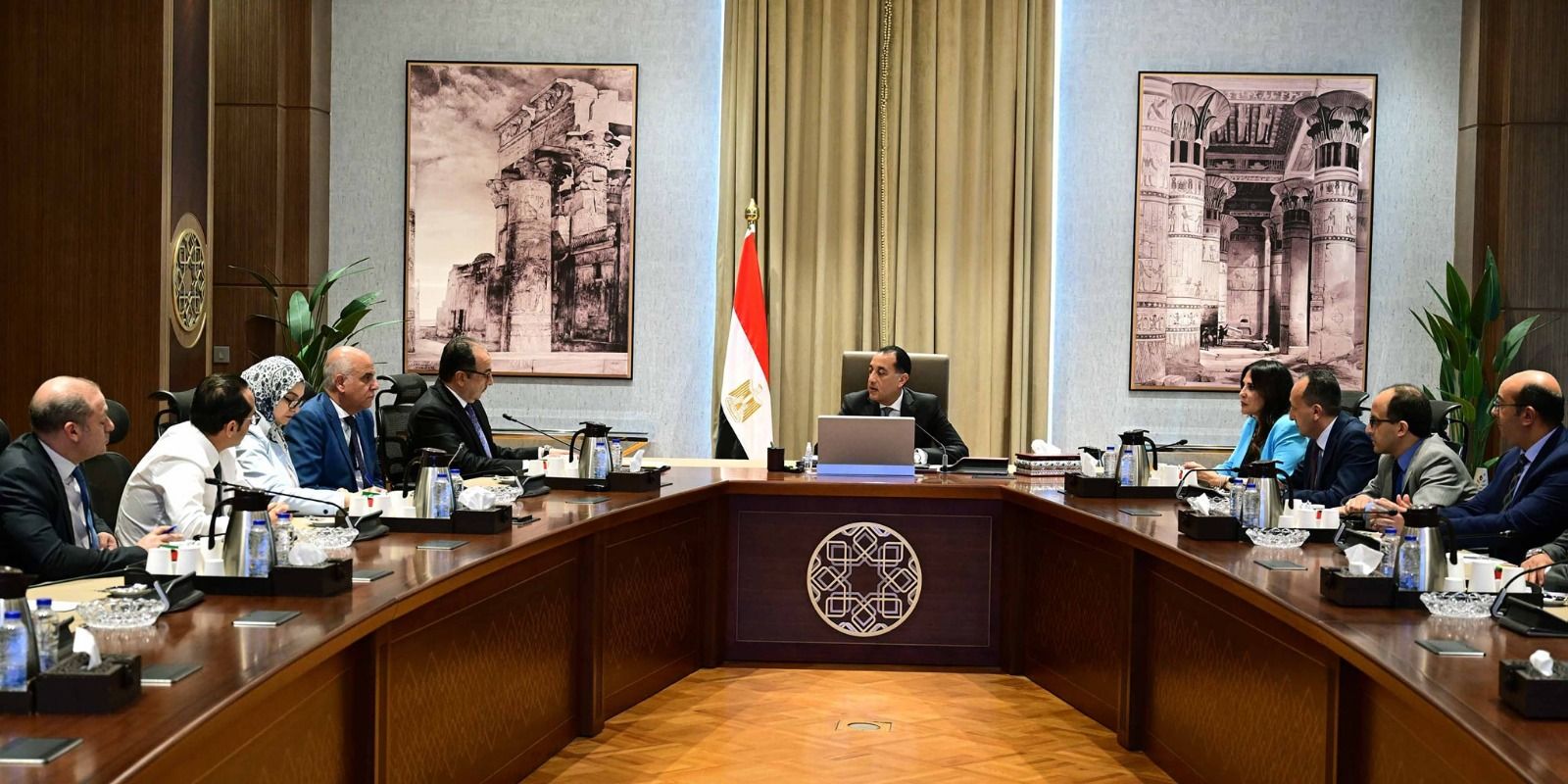 شراكة قوية بين الدولة والمستثمرين.. الحكومة تستعرض حزمة مشروعات وفرص استثمارية كبرى - الخليج الان