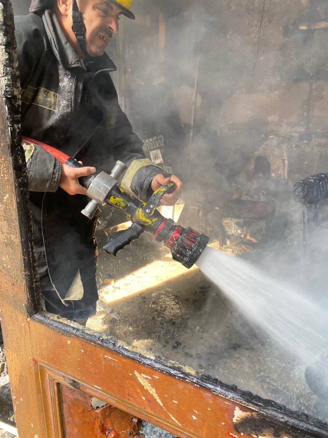 التفاصيل الكاملة لـ حريق محل حلاقة بالظاهر - الخليج الان