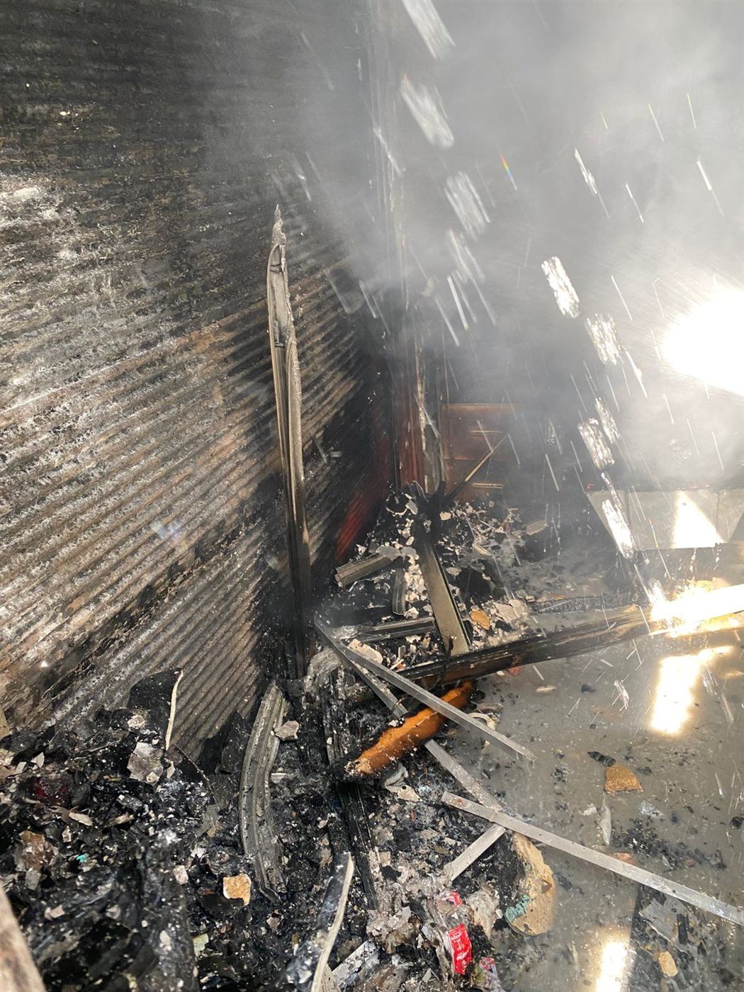 التفاصيل الكاملة لـ حريق محل حلاقة بالظاهر - الخليج الان