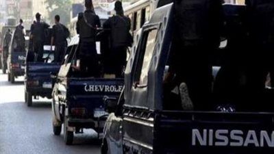 القبض على "جاسوس النظارة" داخل بنك شهير بالجيزة - الخليج الان