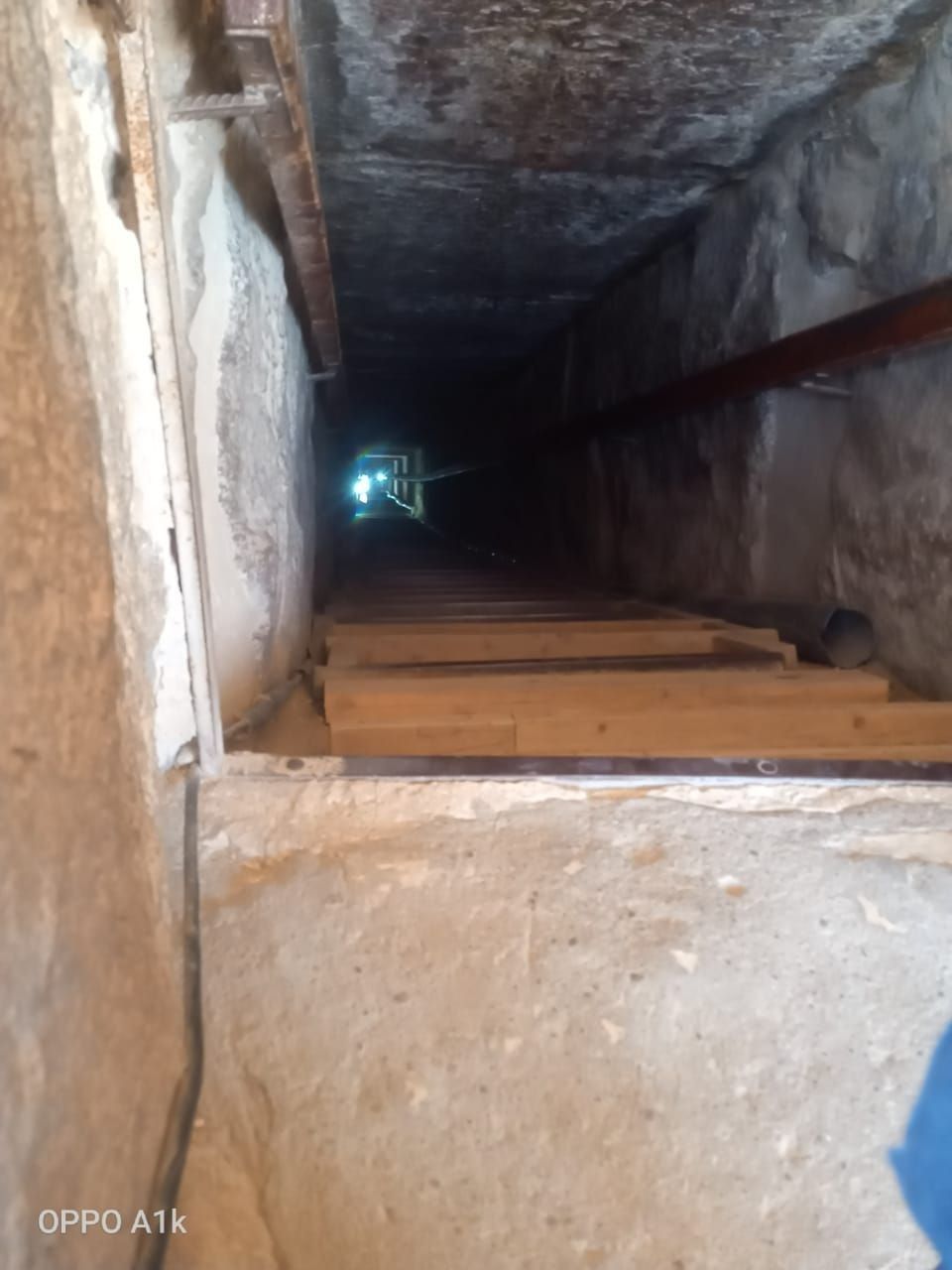 على بعد 80 مترا.. إنقاذ سائحة إسبانية بعد سقوطها داخل هرم سنفرو المنحني في دهشور - الخليج الان