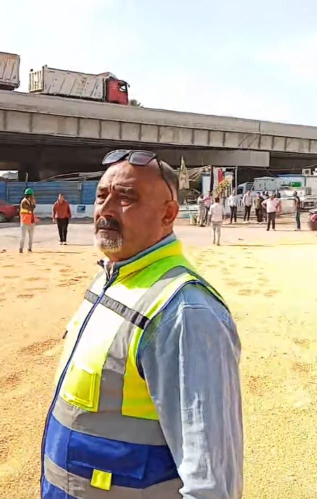 مصرع شخص وإصابة آخر إثر انقـ ـلاب سيارة نقل ثقيل في نزلة الطريق الإقليمي بأشمون - الخليج الان