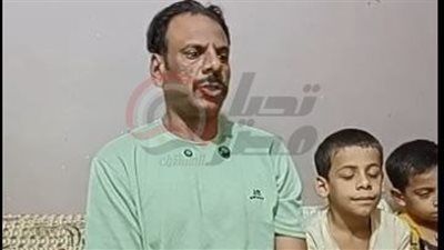 منصور عامل المزلقان الذي أنقذ سيدة من أمام القطار: مفكرتش في بيتي ولا عيالي وأنا بجري عليها - الخليج الان