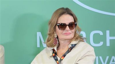 يسرا عن يوسف شاهين في ندوة بمهرجان الجونة: دخل عليا غرفة النوم قولتلهم براحته - الخليج الان