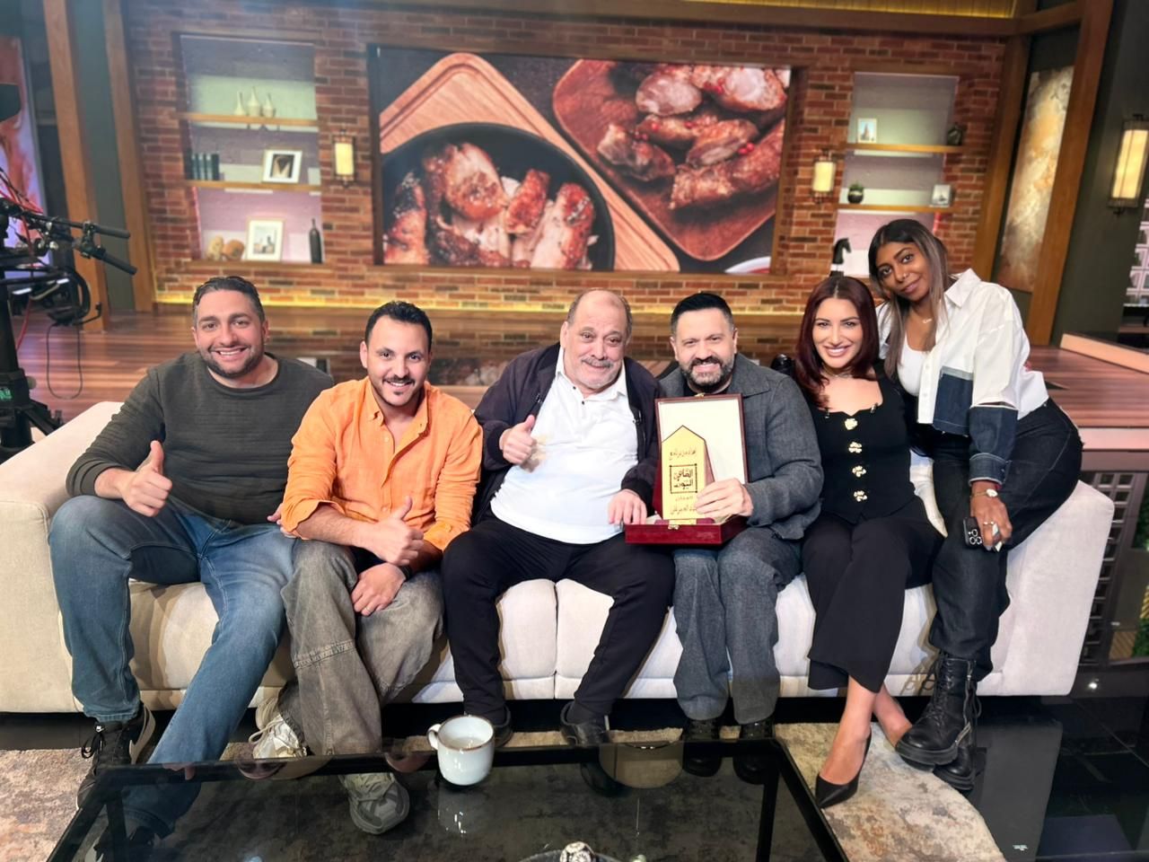 بعد تكريمه في مهرجان نقابة الممثلين .. إدوارد يستضيف الفنان ضياء الميرغني في برنامج القاهرة اليوم - الخليج الان