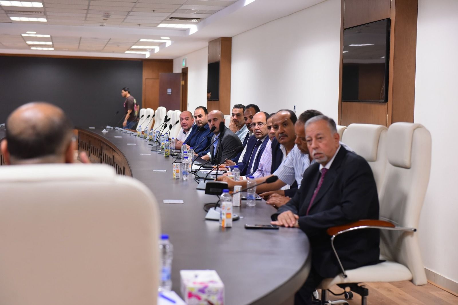 وزير العمل: تأهيل العمالة على صناعة الرخام والجرانيت وتذليل العقبات أمام المستثمرين - الخليج الان