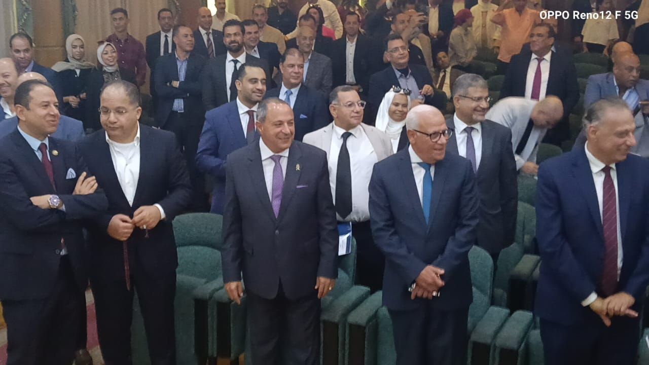 رئيس لجنة الشباب بالبرلمان يحصل علي الدكتوراة في استخدام التكنولوجيا لمواجهة الأزمات والأوبئة والشائعات لتحقيق متطلبات الأمن القومي المصري - الخليج الان