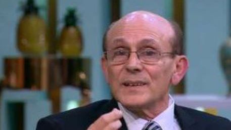 منح محمد صبحي كارنيه عضو الأمم المتحدة تقديرا لمسيرته الفنية - الخليج الان