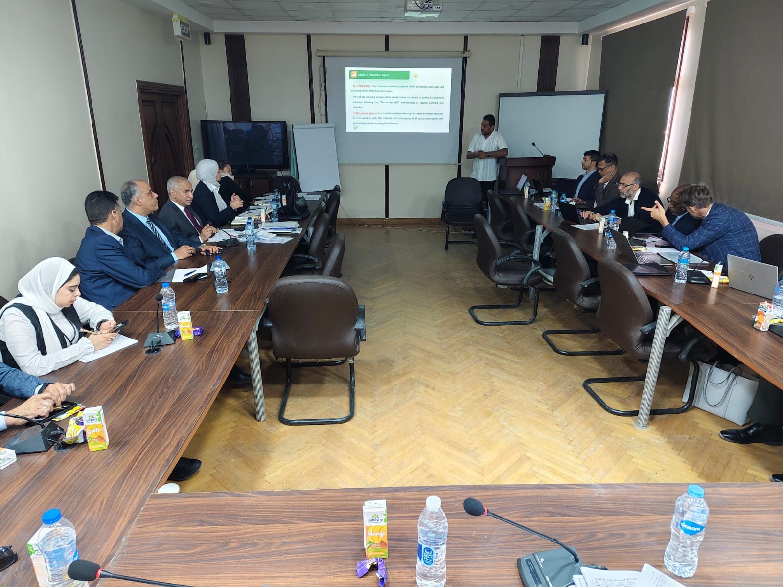 الزراعة تبحث مع بعثة الإيفاد سبل تعزيز التنمية الزراعية في صعيد مصر - الخليج الان