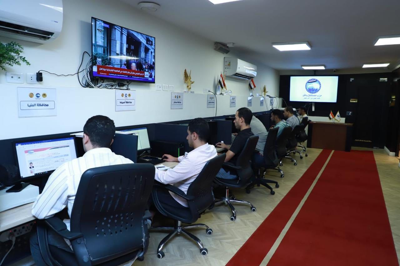 النائب أحمد عبد الجواد يتفقد غرفة العمليات المركزية لحزب مستقبل وطن لمتابعة التحضيرات لبرلمان 2025 - الخليج الان