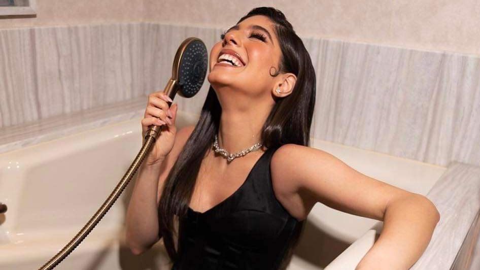 أجمل أيام حياتي.. مايان السيد تعلق على عرض فيلم ولنا في الخيال حب بمهرجان الجونة - الخليج الان