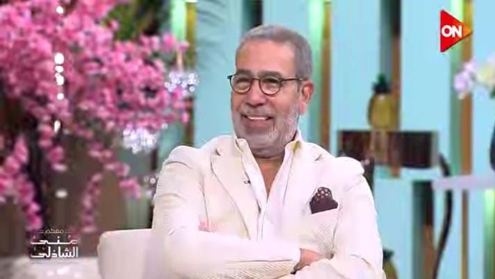 مدحت العدل: اتعلمت كتابة الشعر من أغاني أم كلثوم وكنت بعمل مسرحيتها بقلبي ودمي - الخليج الان