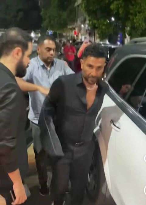 إياد نصار وأوس أوس وكريم عفيفي .. نجوم الفن في حفل زفاف حاتم صلاح - الخليج الان