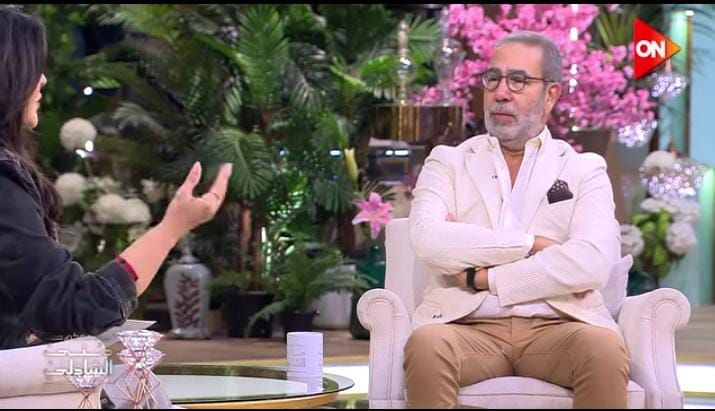 مدحت العدل: اتعلمت كتابة الشعر من أغاني أم كلثوم وكنت بعمل مسرحيتها بقلبي ودمي - الخليج الان