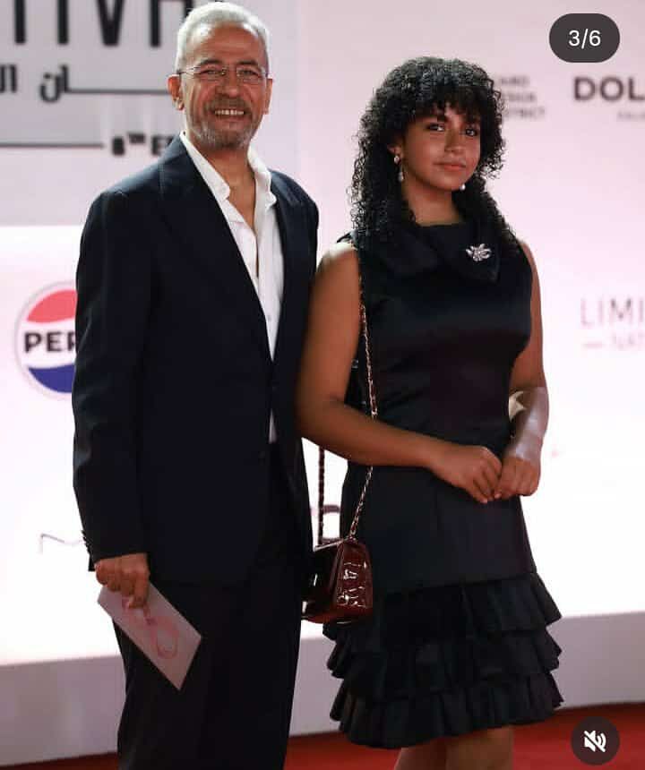 بعد تعرضه للهجوم.. صبري فواز يظهر مع ابنته على ريد كاربت مهرجان الجونة - الخليج الان