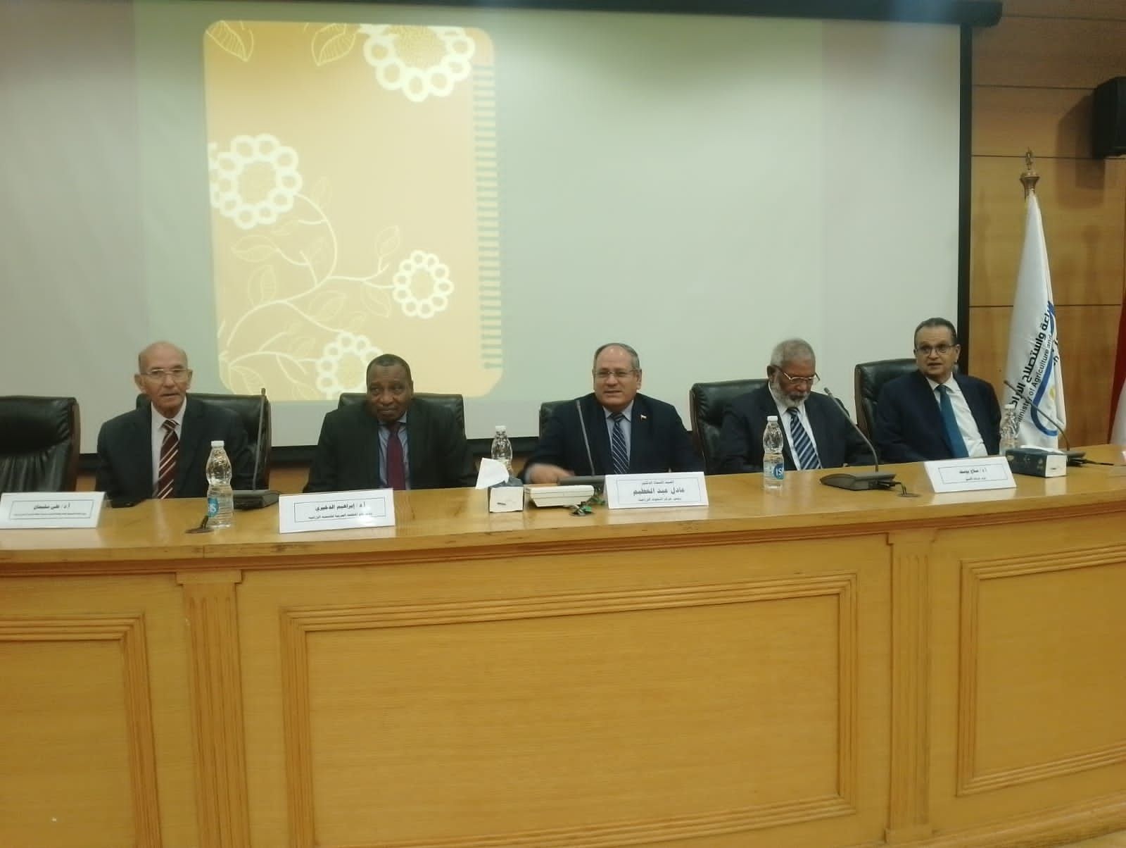 الزراعة تستعرض حصاد أنشطة مركز البحوث الزراعية في الأسبوع الرابع من أكتوبر - الخليج الان