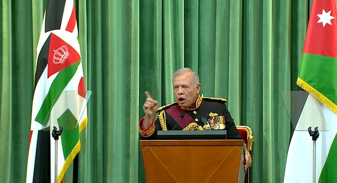 «المملكة قوية وسط طوفان الأزمات العالمية».. أبرز رسائل ملك الأردن خلال خطاب العرش - الخليج الان