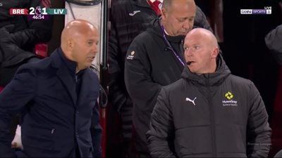 الدوري الإنجليزي الممتاز: تغيير حكم مباراة ليفربول وبرينتفورد سايمون هوبر بعد نهاية الشوط الأول - الخليج الان