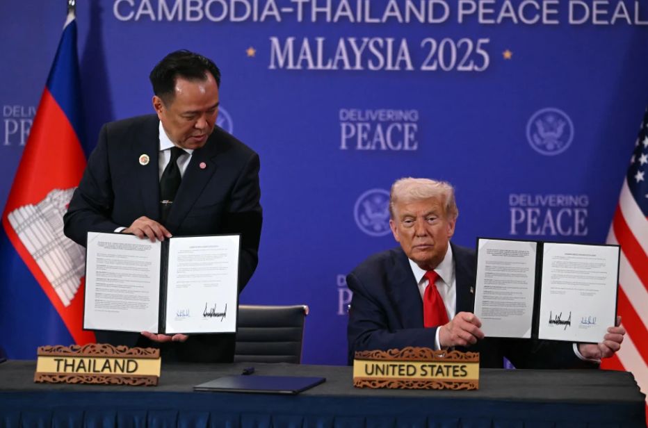 «بحضور زعيم البيت الأبيض».. ترامب يشهد توقيع اتفاق سلام بين تايلاند وكمبوديا - الخليج الان