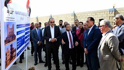 رئيس الوزراء يفتتح مصنع «كمت للصناعات التكاملية» المُتخصص في إنتاج وتصنيع وتعبئة «الإيثانول» - الخليج الان