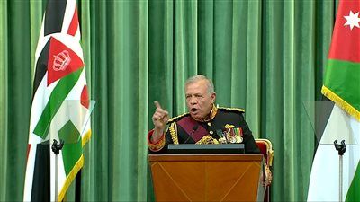 «المملكة قوية وسط طوفان الأزمات العالمية».. أبرز رسائل ملك الأردن خلال خطاب العرش - الخليج الان