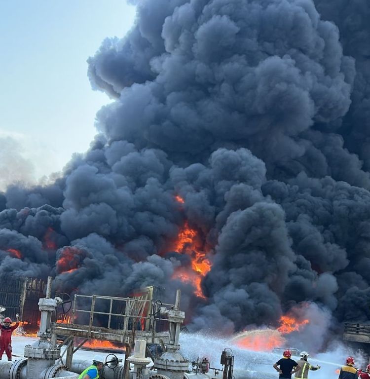 العراق.. قتلى ومصابين في انفجار ضخم بأحد التوربينات بموقع نفطي بالبصرة|صور - الخليج الان