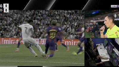 تقنية الفيديو تشعل الكلاسيكو: إلغاء ركلة جزاء وهدف لريال مدريد - الخليج الان