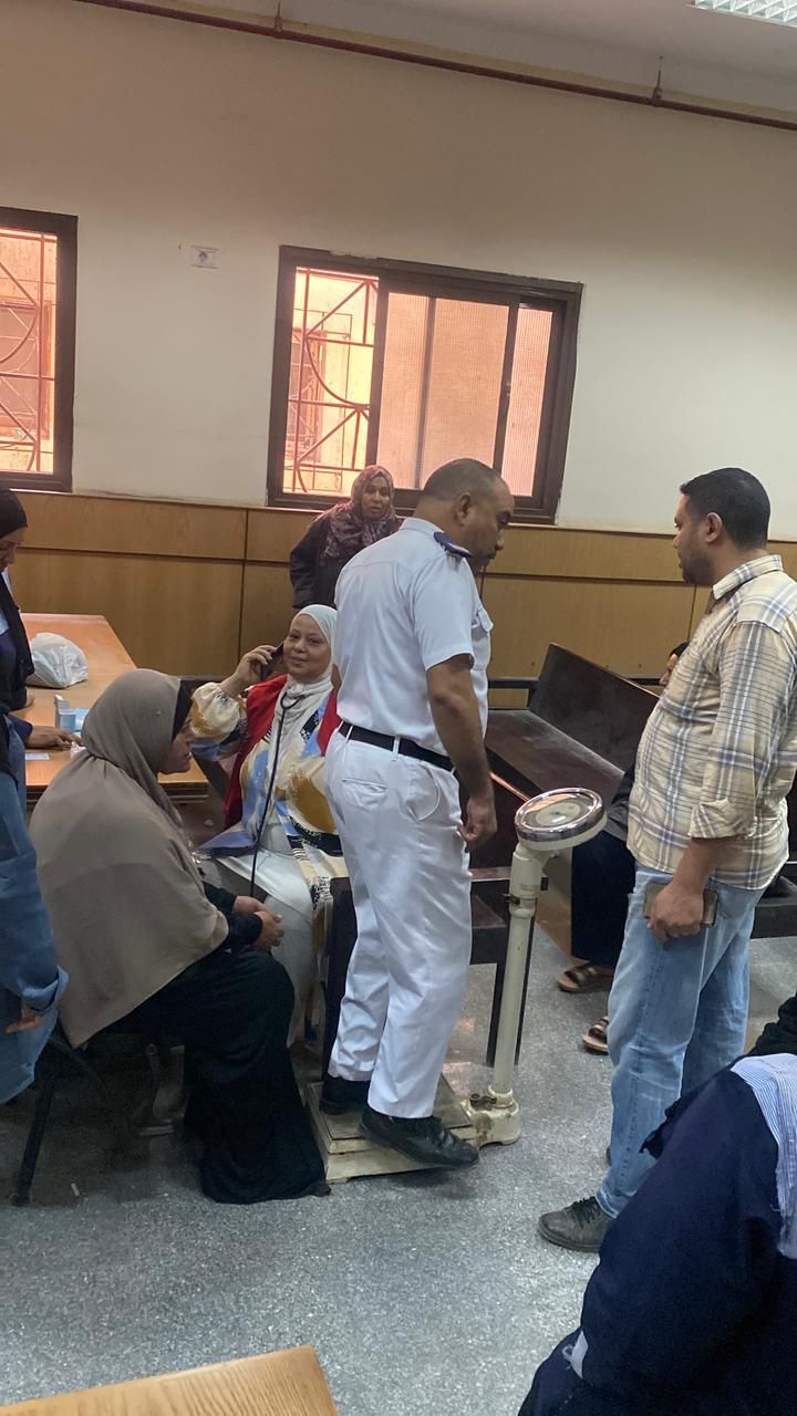 صحة المنيا : فحص 280 حالة لمظفي محكمة سمالوط .. ضمن المبادرة الرئاسية - الخليج الان