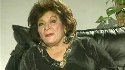 في ذكرى ميلاد عايدة عبد العزيز.. قصة خلافها مع معالي زايد - الخليج الان