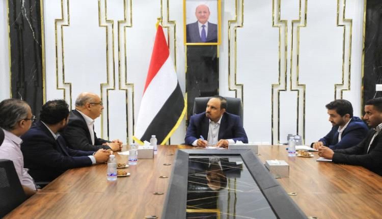 محافظ حضرموت يبحث مع وفد منظمة اليونيسكو تعزيز التعاون في حماية التراث الثقافي