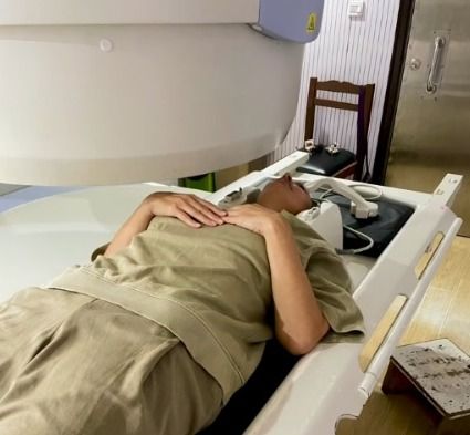 ملوش علاج.. إصابة المذيعة منى عراقي بمرض مناعي نادر| فما القصة - الخليج الان