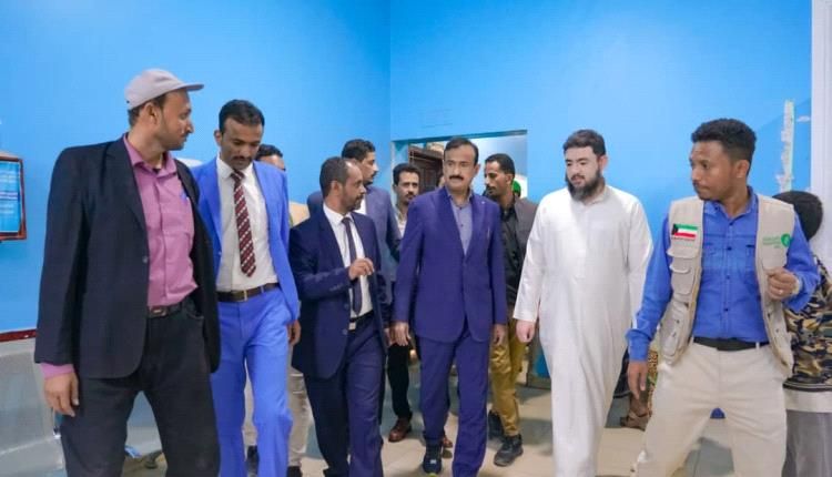 ضمن مشروع الكويت بجانبكم الإنساني..بدء مخيم عمليات العيون بمستشفى شبوة العام