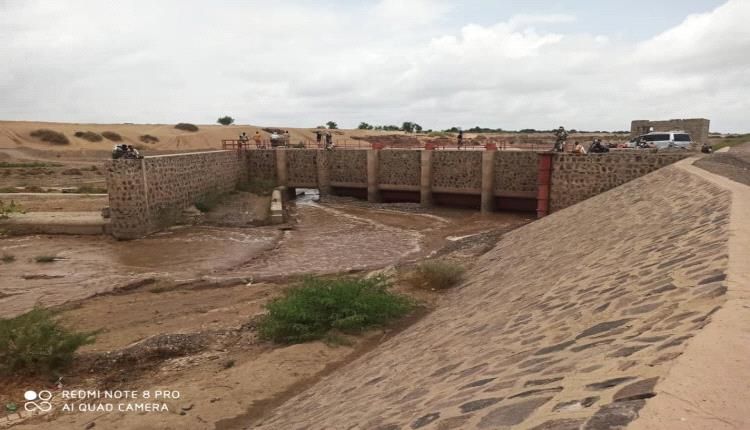 لحج.. مزارعون بدلتا تبن يطالبون باصلاح الاضرار التي خلفتها مياة السيول