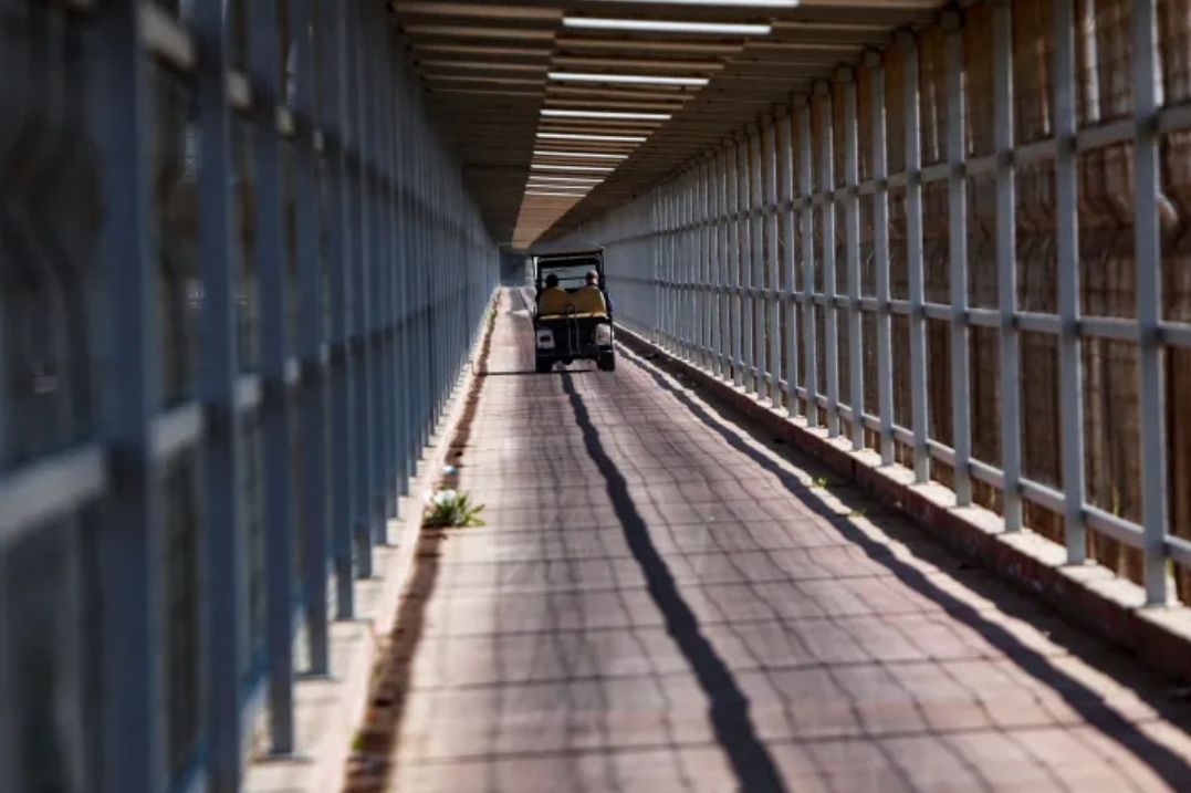 «شريان حياة غزة».. كم عدد المعابر التي تتحكم فيها إسرائيل لفرض الحصار على القطاع؟ - الخليج الان