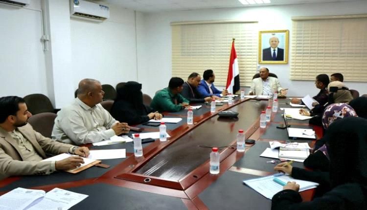 وزارة الصناعة والتجارة تبحث آليات توطين الصناعة الدوائية وتشجيع الاستثمار في قطاع الأدوية