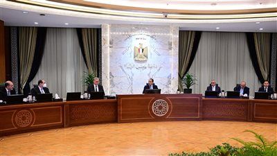 رئيس الوزراء يتابع خطة الدولة لجذب الاستثمارات الأجنبية وتعزيز الاقتصاد الوطني - الخليج الان