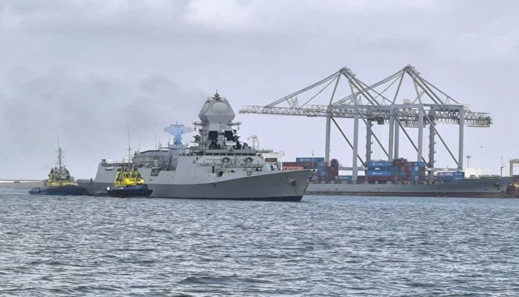 ميناء عدن يستقبل المدمرة الهندية INS Chennai: إشادة بمهارة وكفاءة العاملين