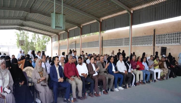 مدرسة أوسان بالمعلا تحتفي بالذكرى الـ58 لعيد الاستقلال بمهرجان فني