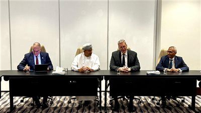 وزير البترول يبحث مع اوكيو العمانية مساهمة بتروجت في تنفيذ مشروع نقل الغاز الطبيعي بعُمان - الخليج الان