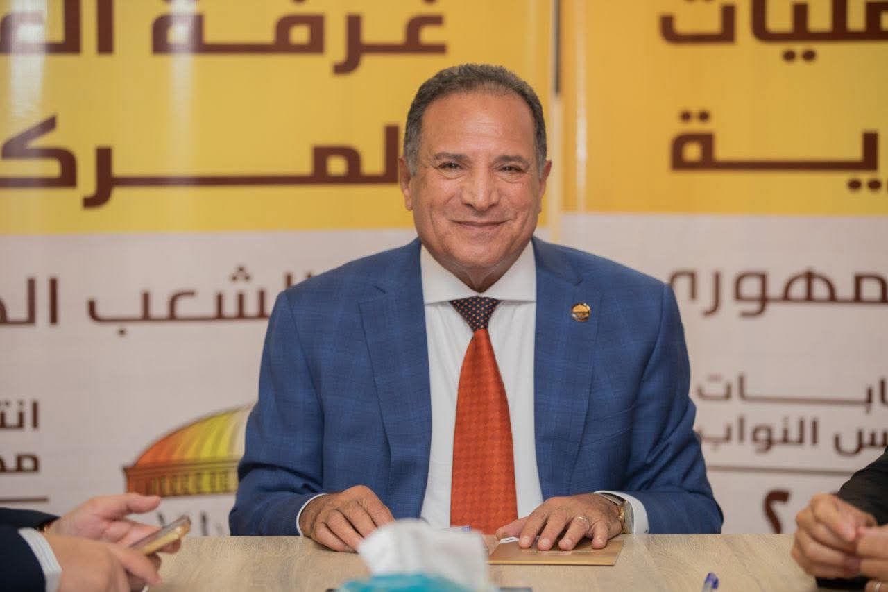 الأمين العام للحزب الشعب الجمهوري يترأس غرفة العمليات المركزية لمتابعة تصويت المصريين في الخارج - الخليج الان