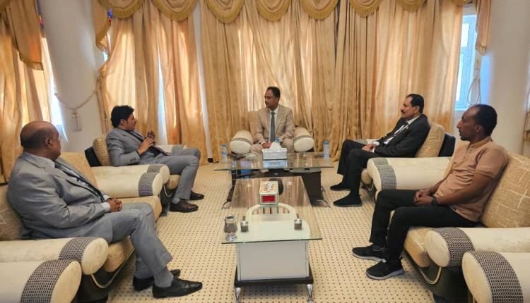 باعوم يلتقي مدير شركة النفط فرع وادي حضرموت
