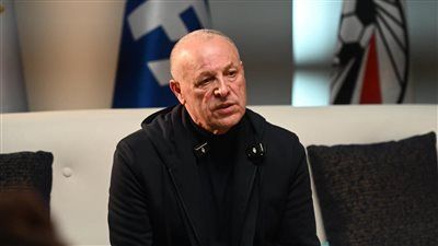 أبو ريدة يسلم كأس ديربي الأمريكتين لفلامنجو البرازيلي - الخليج الان