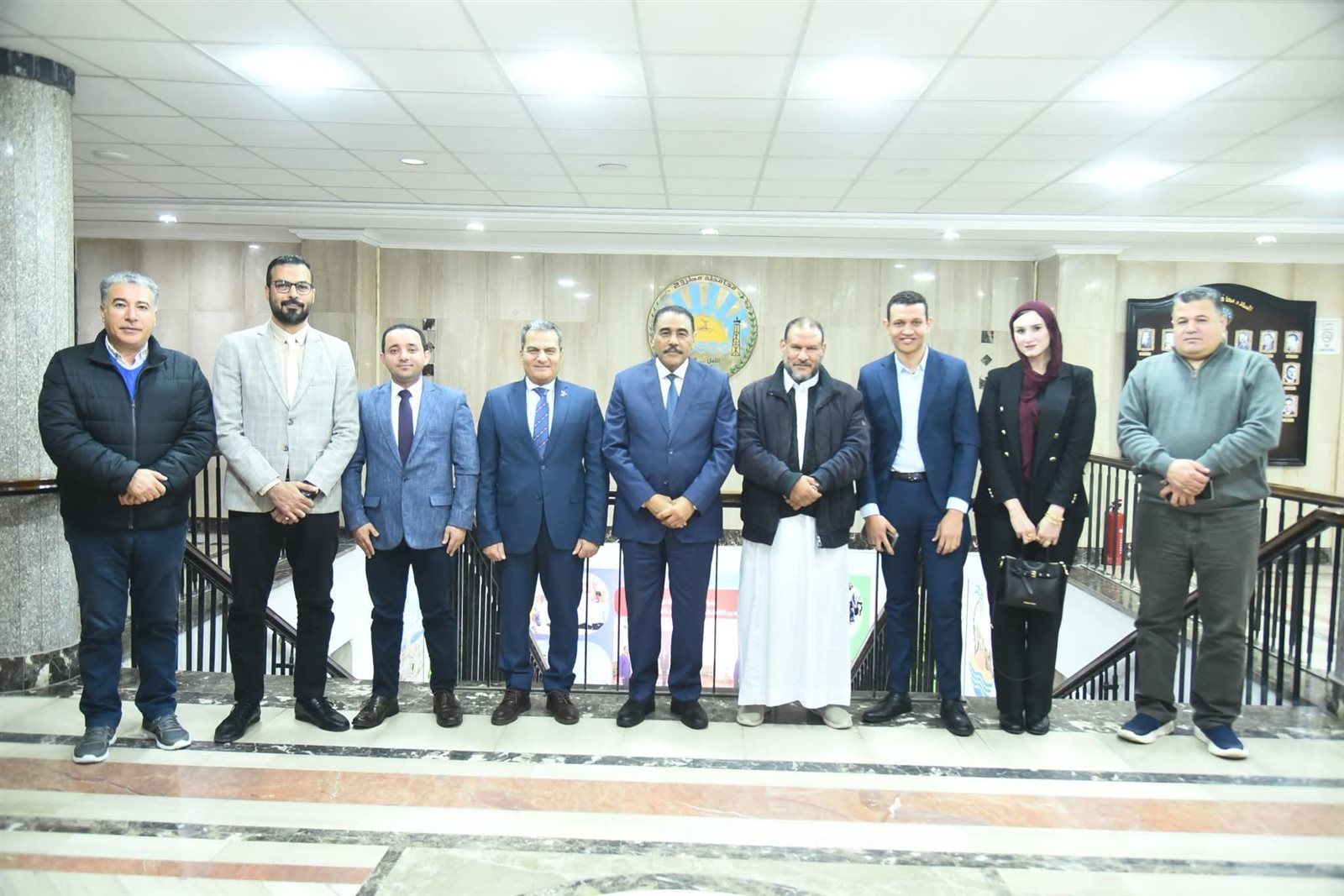 محافظ مطروح يوجه بتذليل كافة العقبات لأعمال القافلة الطبية والعلاجية القادمة من جامعة حورس لسيوة - الخليج الان